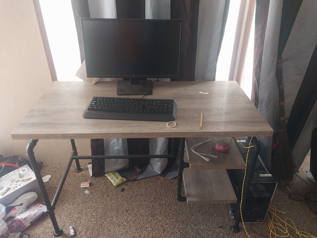 Computer Table  