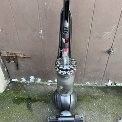 Dyson Vacuum 