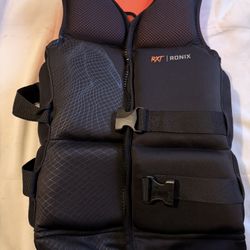 Ronix RXT Wake Vest (Like New) – Never Hit the Water
