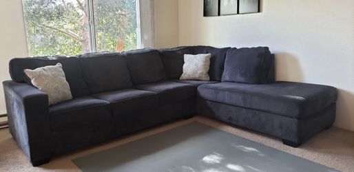 Ashley Altari Fabric 2 pc Sectional (LAF Sofa + RAF Corner Chaise), Excellent Condition, a few years old