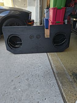 12 inch Subwoofer fox box ( Ram Emblem)