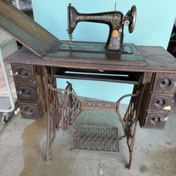 Singer Sewing Machine