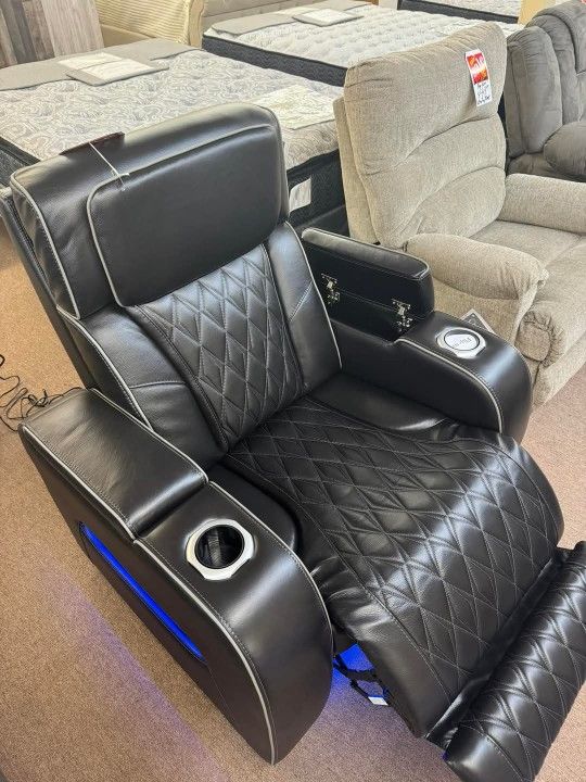 I’m Jon Green, Wayne’s Home Sales Representative🌟 Color Options Power Reclining Leather Sofa, Power Reclining Leather Loveseat, Power Electric Leathe