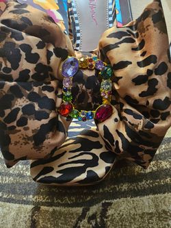 NEW! Betsey Johnson heels size 10