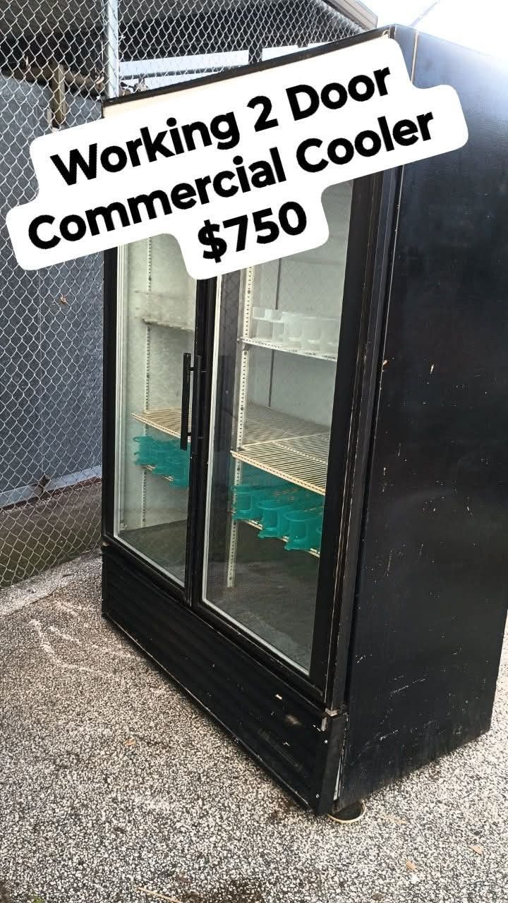 Working 2 Door Commercial Cooler