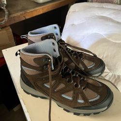 Hiking Boots Size 7.5