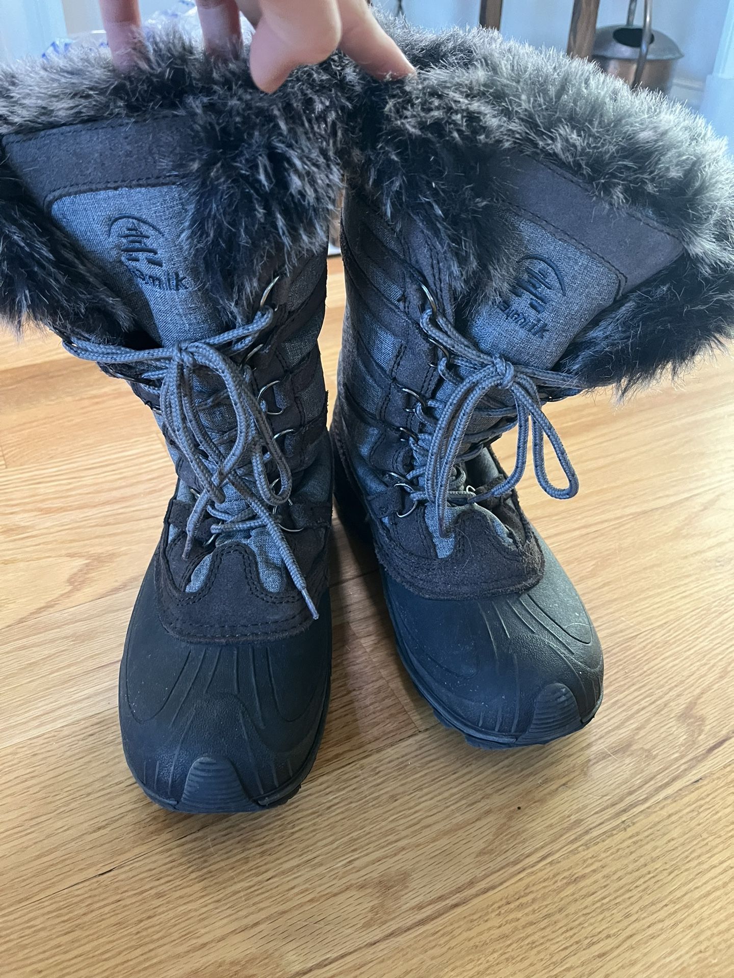 Kamik Boots Women Size 7.5