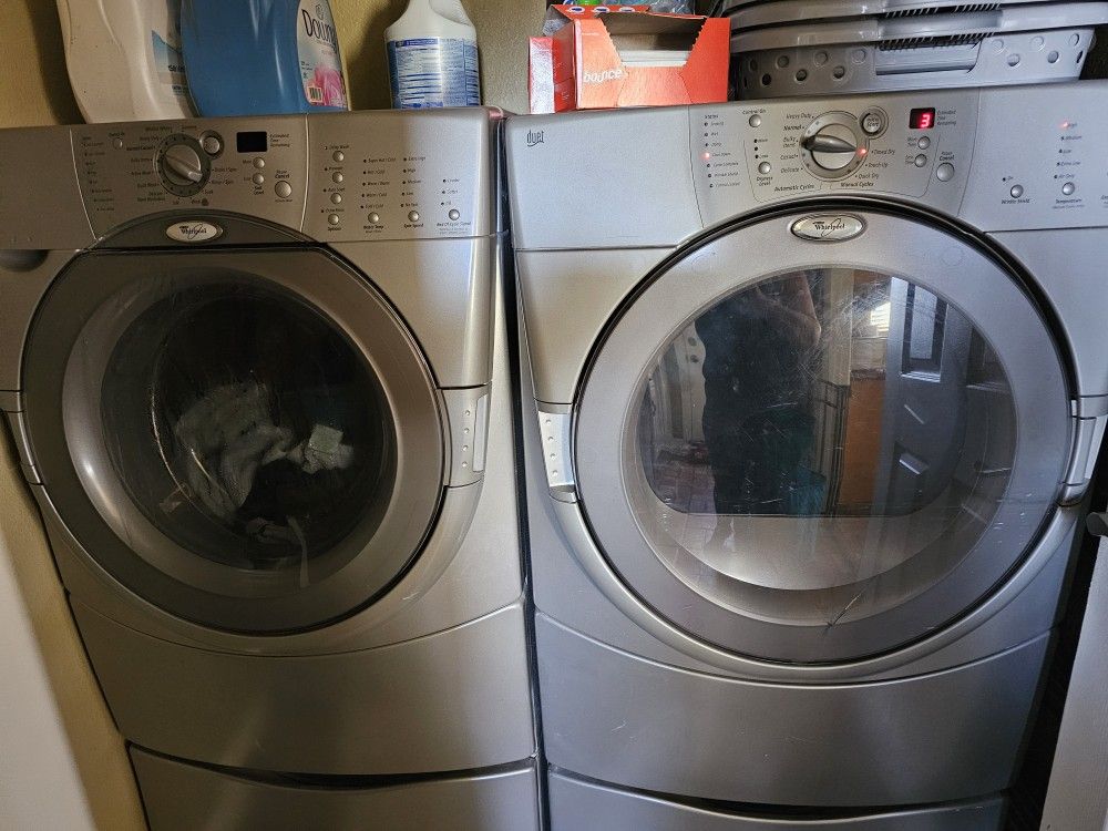 WHIRLPOOL DUETS WASHER & DRYER-FRONTLOADERS