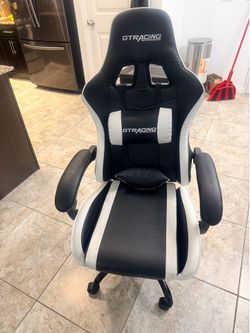 Gaming chair