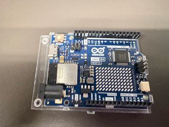 Arduino Uno R4 Wifi