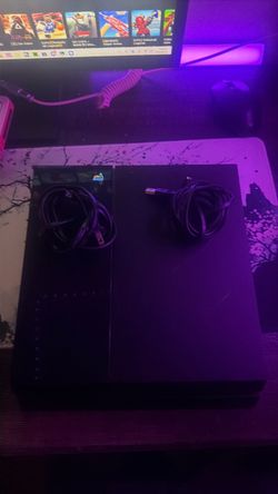 Ps4, comes with power cord and charging cord (No controller)
