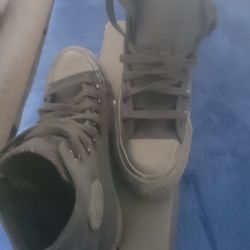 NEW! Converse  Chucks Taylor Blackout