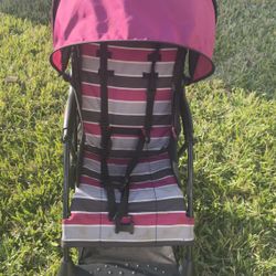 Selling Cloud Sport ride-on car.