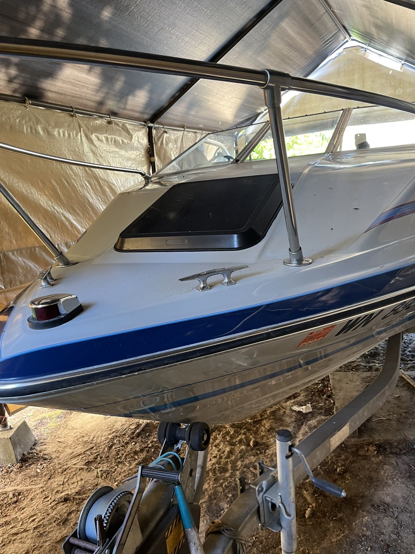 1989 Bayliner 17’ Capri