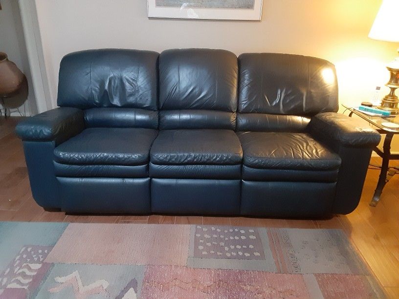 Lazy Boy ( 2 ) Couches