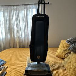 oreck vacuum cleaner
