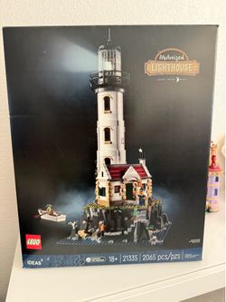 LEGO Motorized Lighthouse
