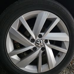 Volkswagen Passat 17 inch wheels rims oem set w/ Tires