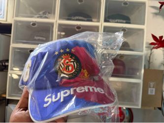 NEW!Supreme Fiji water 6 panel