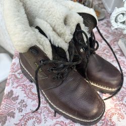 Winter Boots 🥾 Size 8 Good Condition 