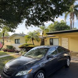 2011 Toyota Camry 4-Door XLE