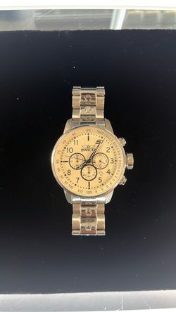 Invicta Men’s Wristwatch Model 23077