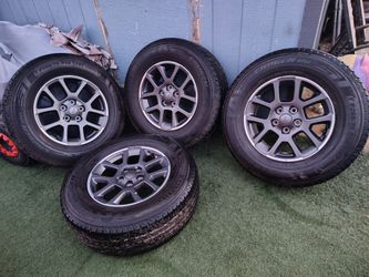 Rines originales de Jeep