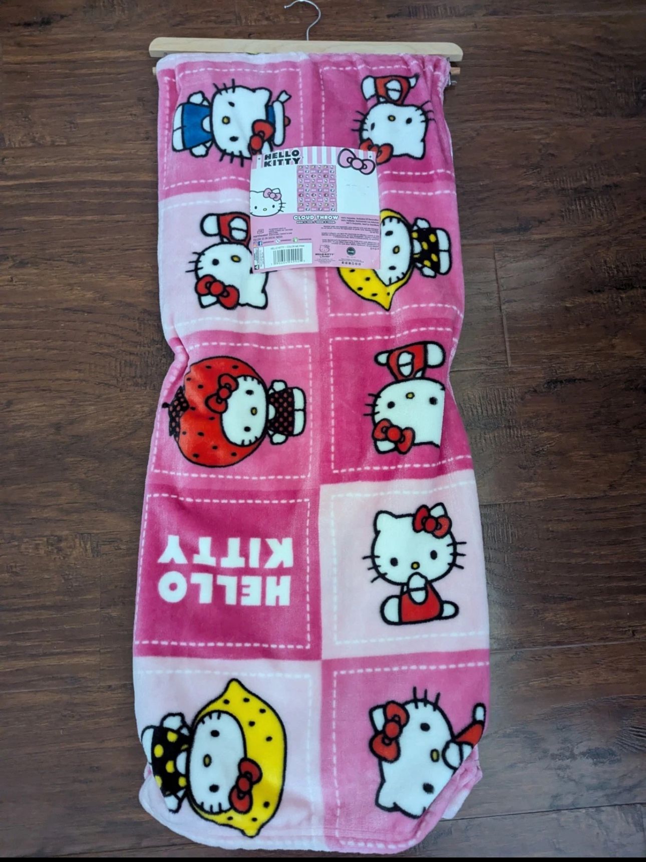 Hello Kitty Throw Blanket