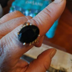 DINNER RING - ( GOLD PLATED).  $6.99     PICK ⛏️ UP ONLY