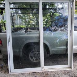 # Puerta Corrediza Contra Impacto 72 X80 