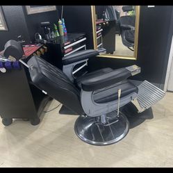 Barber Chair/Shampoo Bowl/Mirror/lLghts/Husky Station