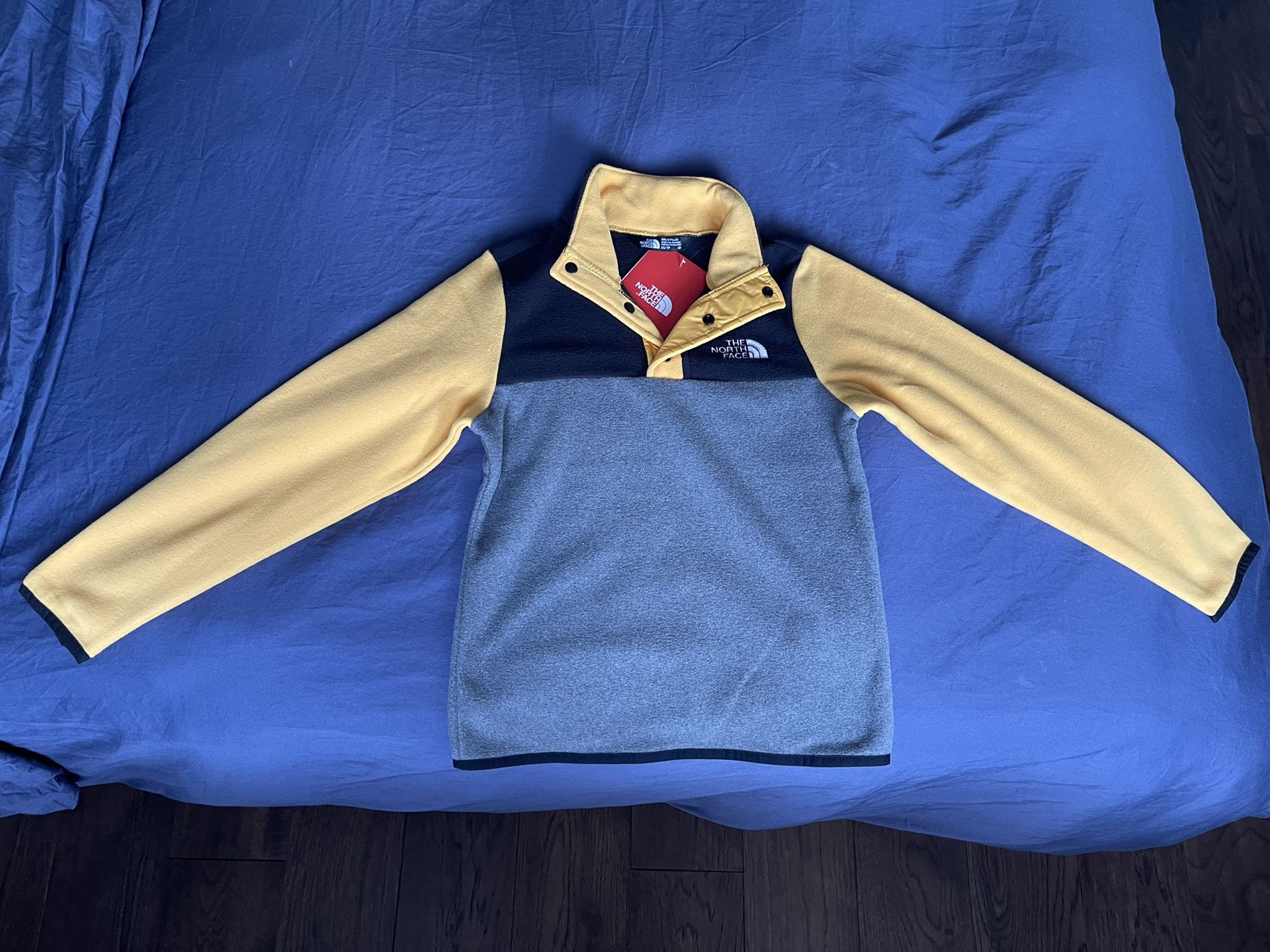 North Face Girls Fleece Sweater (Youth XS)