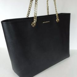 BLACK BAG Michael Kors Jet Set Travel Chain Leather  Black Handbag Brand New.
