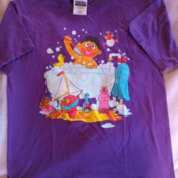   NEW SESAME STREET KIDS  T- SHIRT SIZE 10-12