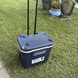 Coleman 316 series wheeled cooler 84 cans 50 qt Blue Nights
