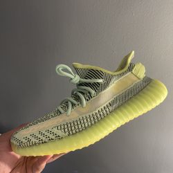 Yeezy 350 V2 Bone Brand New  10.5