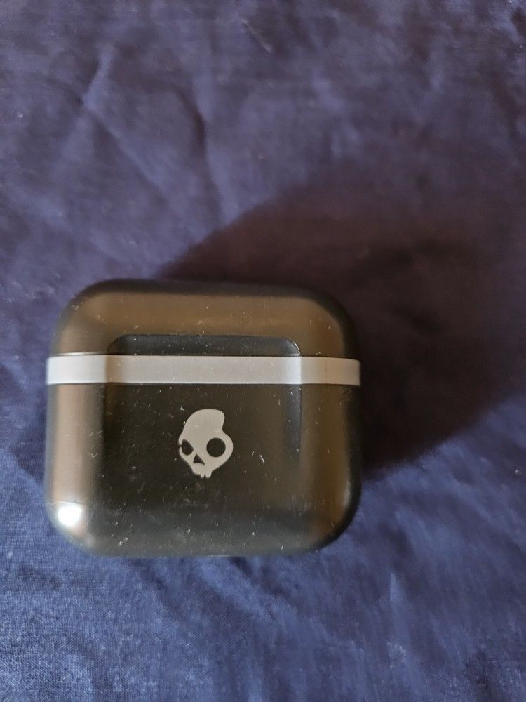 Skullcandy And Airpods Just Case