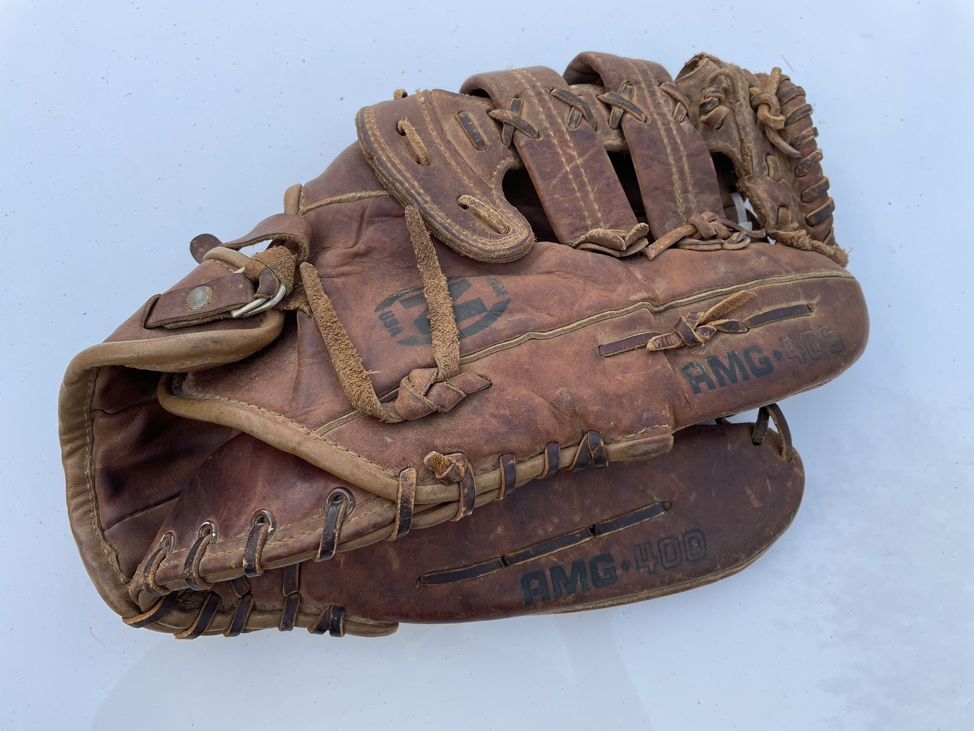 Nokona AMG-400 Baseball Glove