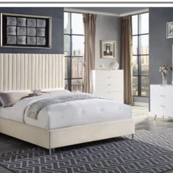 Bedroom set Queen $1500 New