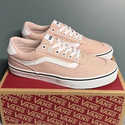 $45 Women’s Vans Brand New Size 7 / 7.5 / 8