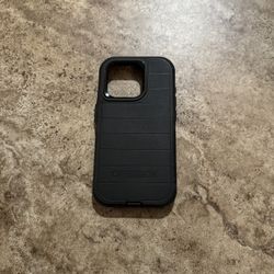 iPhone 15 Pro Outterbox Defender Case 