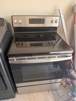 GE electric stove and oven