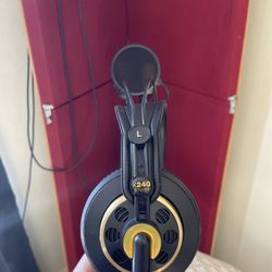 Akg Mixing / Monitoring Headphones
