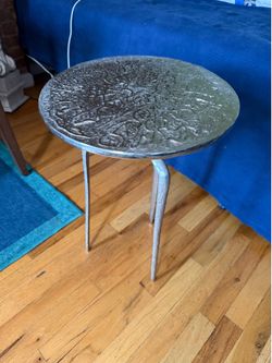 Aluminum Geometric Slim Textured Accent Table