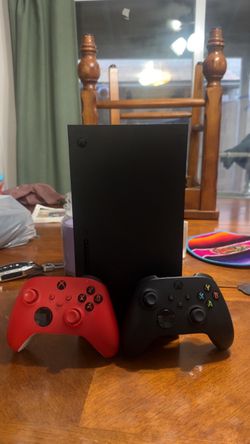Xbox Series X 1TB With Cooling Dock/Charging Dock New