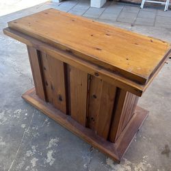 FREE  Fish tank stand