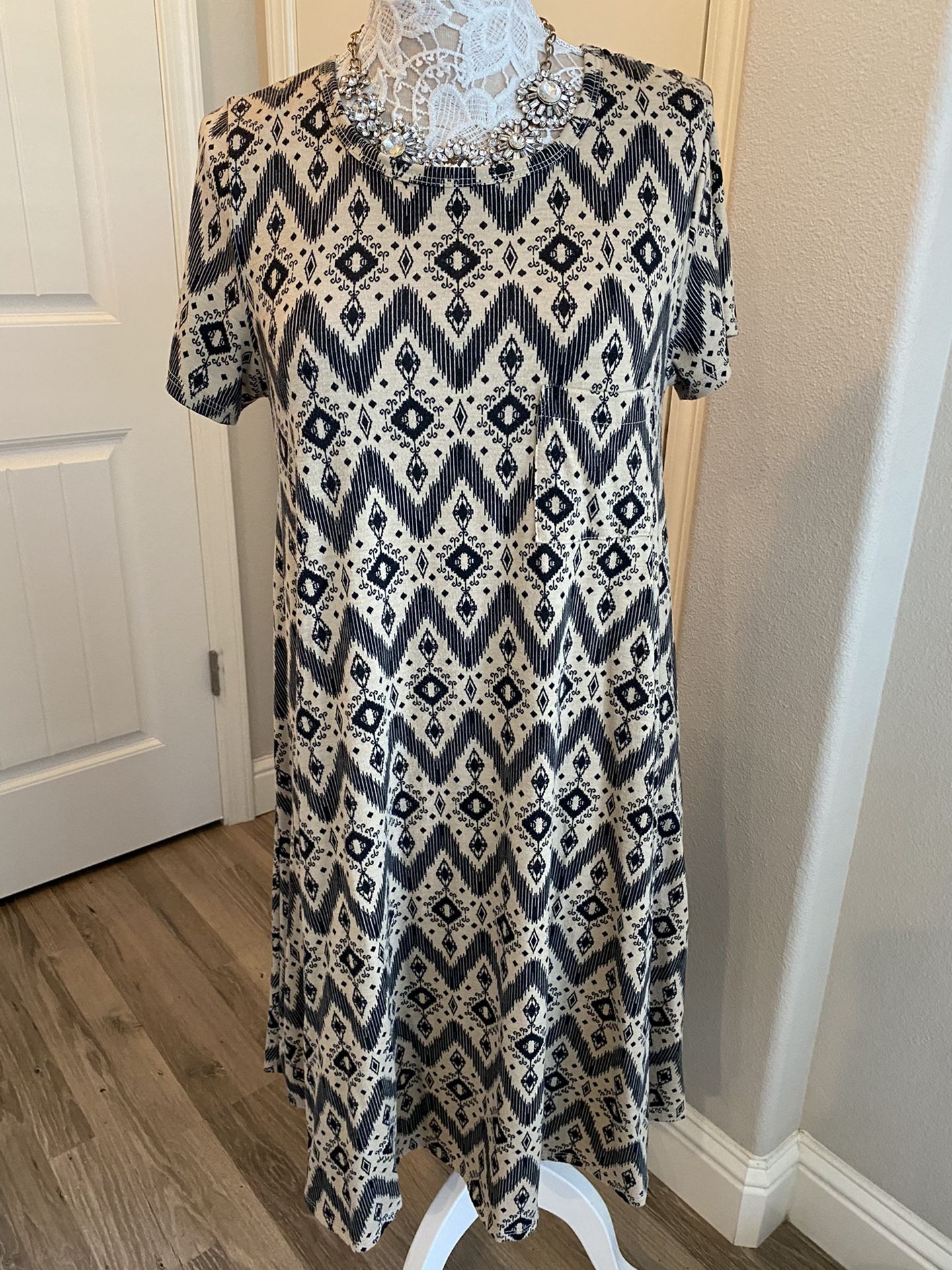 Lularoe Carly Dress! (Size S)