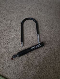 Kryptonite Keeper Bicycle U-Lock with Frame Mount Bracket