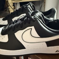 Nike Air Force 1 ’07 Panda Black White Men’s Size 12 Shoes NWOB