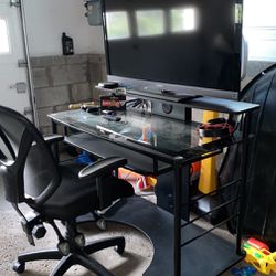 Computer Desk, TV